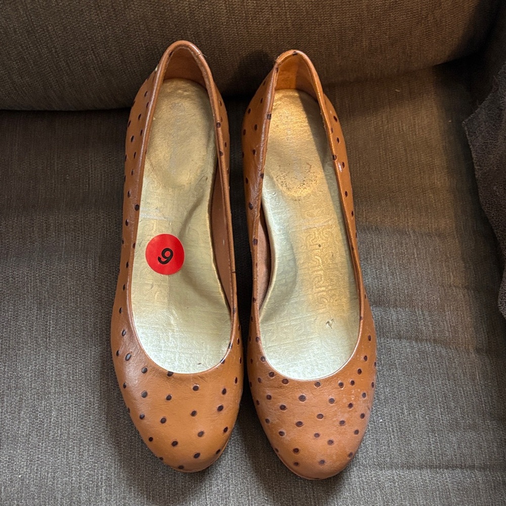 Rockport Tan and Brown Polka Dot Flats